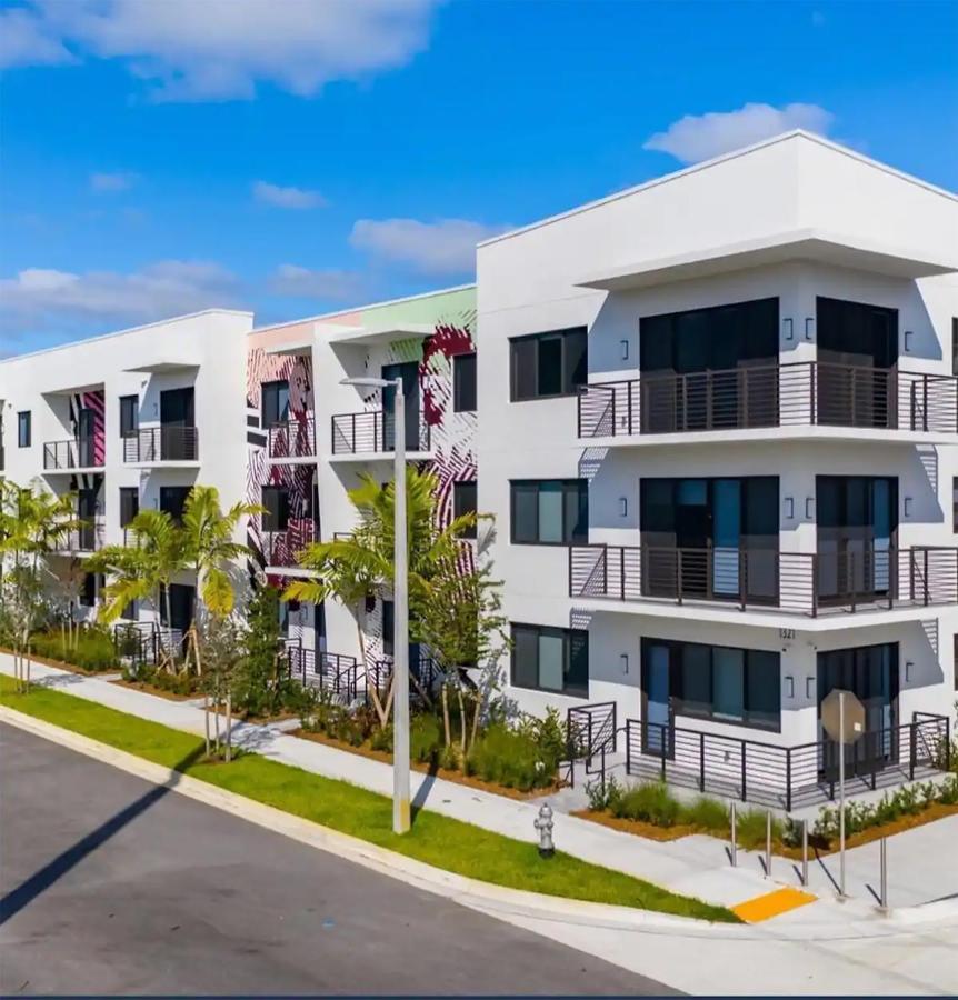 Lux Place And Cozy 3Beds 2Rooms Enjoy Life In Wpb Gym, Ev Station Nearby The Downtown And Beaches Уэст-Палм-Бич Экстерьер фото