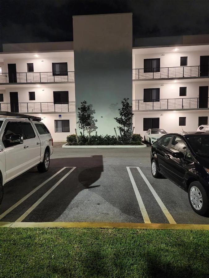 Lux Place And Cozy 3Beds 2Rooms Enjoy Life In Wpb Gym, Ev Station Nearby The Downtown And Beaches Уэст-Палм-Бич Экстерьер фото