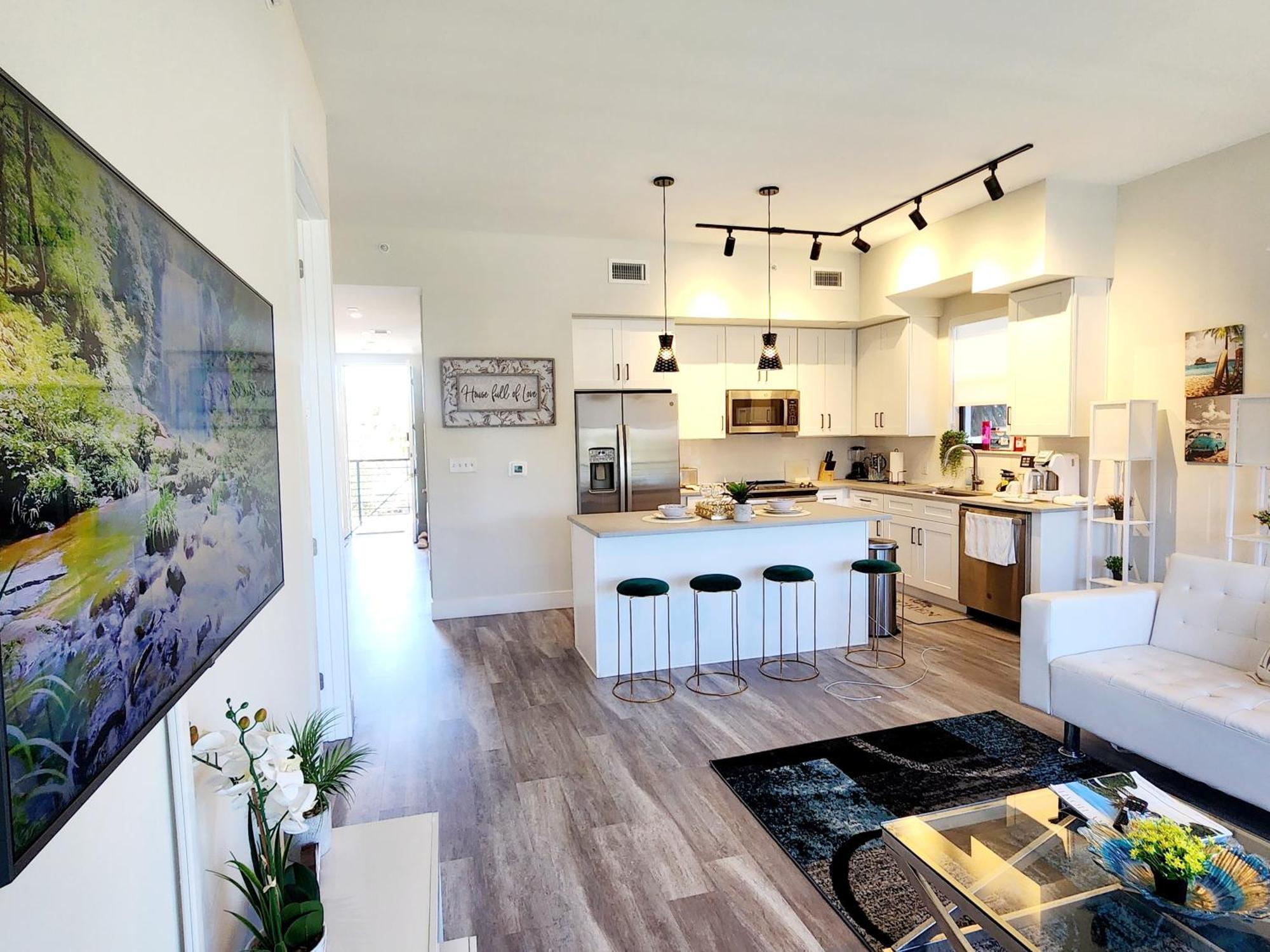 Lux Place And Cozy 3Beds 2Rooms Enjoy Life In Wpb Gym, Ev Station Nearby The Downtown And Beaches Уэст-Палм-Бич Экстерьер фото